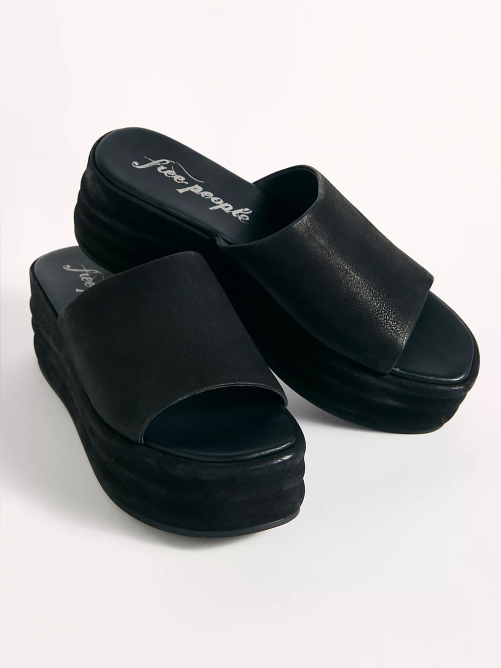 NWOT Free People Harbour Flatform Sandals in Black